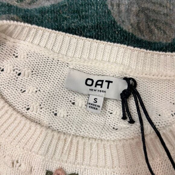 NWT Oat New York Sweater Small White Floral rosette Short Sleeve Cropped Knit To - Picture 2 of 12